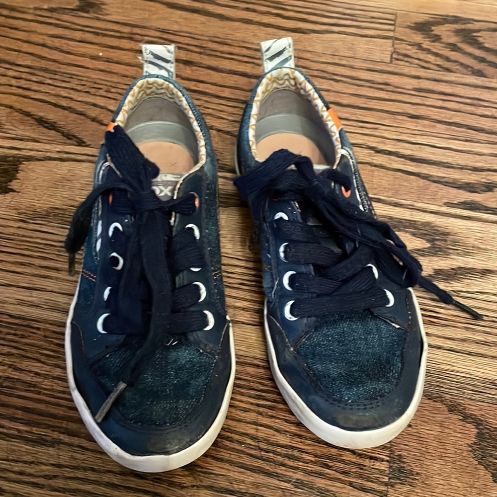 Geox 11c sneakers